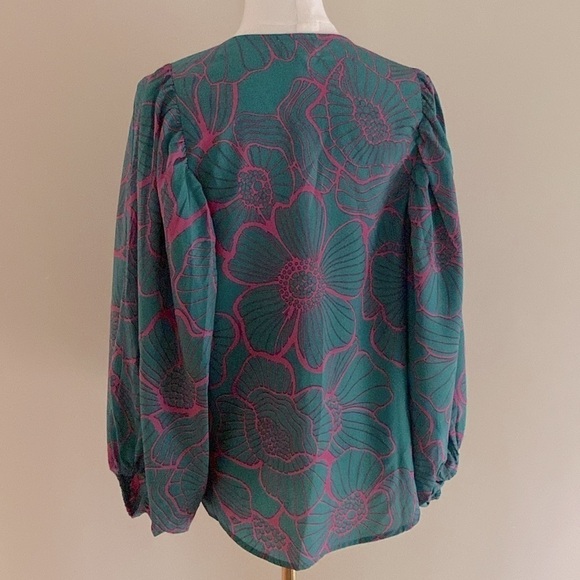 Periwinkle Collection Poly Puff Sleeves Blouse - Picture 3 of 6